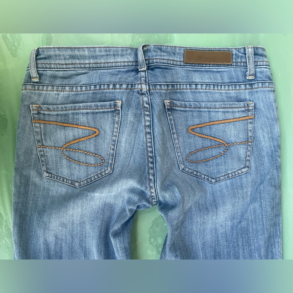 SEVEN FOR 7 MEN KIND ,VINTAGE JEANS 
LOW RISE,LIGHT WASH SIZE 28